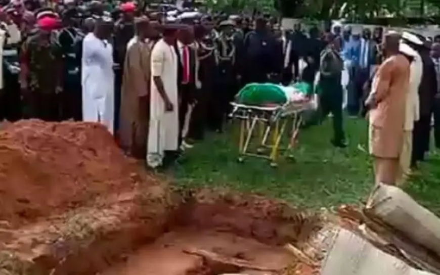 Buhari Buried amid crowd of Nigeria politicians