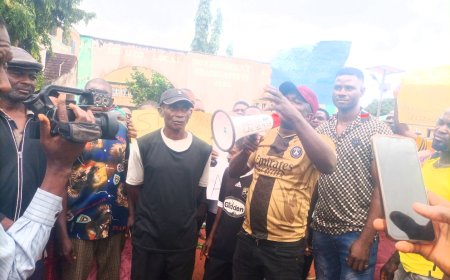 Ikem, host community, protests conversion of Isi-Uzo Council hqtr to Housing Estate (VIDEO)