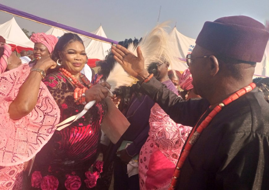 Chief Nkeiru Ogbodo-Falana Honoured With Ugo Jerumba At Ofala festival