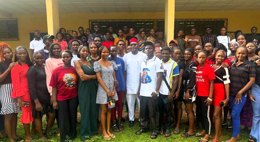 Rep Nnamchi Pays 2025/2026 Tuition for Constituents on His Scholarship