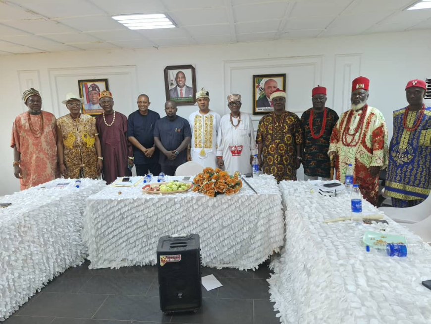 Greg Nnaji Pays Homage to Nike Monarchs, As Royal Fathers Pray for Gov Mbah