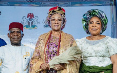Tinubu's Wife Unveils ₦2bn Lifeline for Akwete Weavers to Revive Indigenous Textile Industry