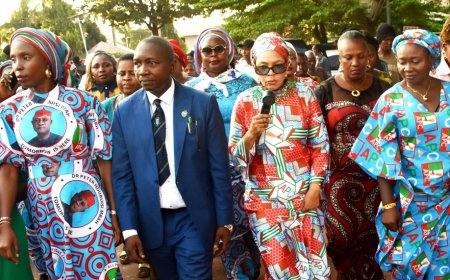 Remi Tinubu Offsets Patients’ Medical Bills, Makes Cash Donations at Enugu Hospital